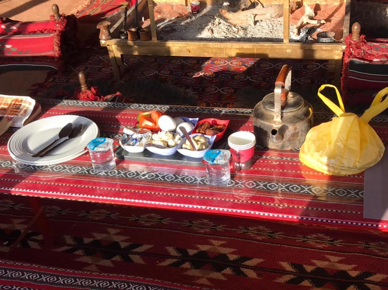 Omar Ghazi Camp Hotel Wadi Rum Exterior photo